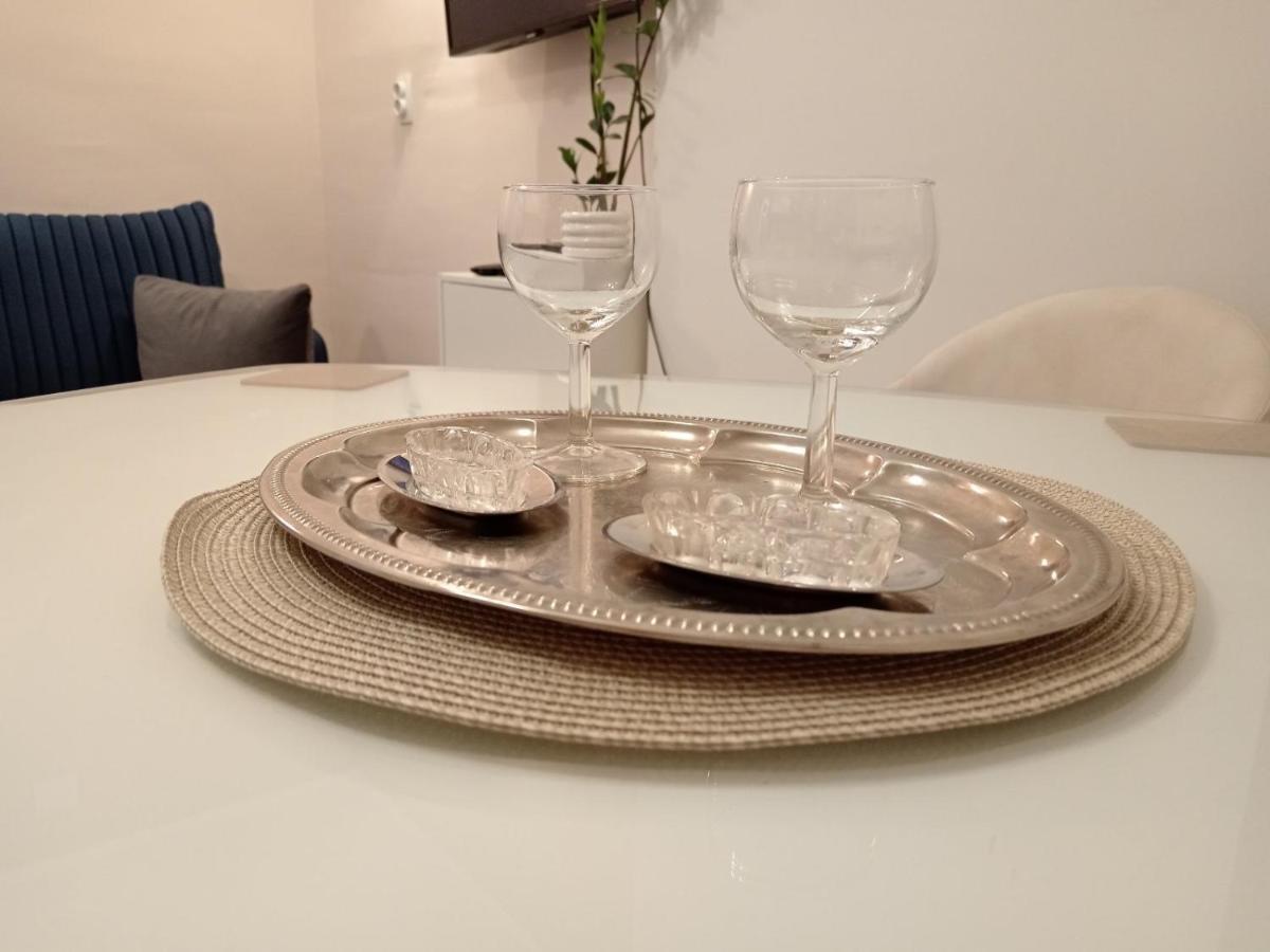 Red Square Apartment Pirot Eksteriør bilde